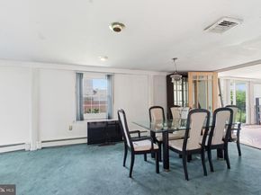 21 Iris Road, Levittown PA 19057