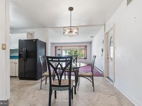 21 Iris Road, Levittown PA 19057