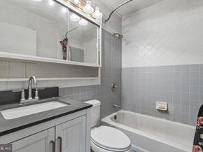 21 Iris Road, Levittown PA 19057