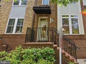 1149 S Monroe Street, Arlington VA 22204