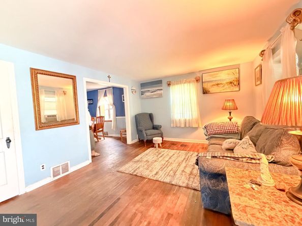646 Amosland Road, Morton PA 19070