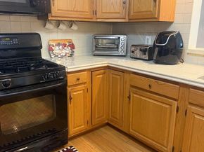 72303 Delaire Landing Road 303, Philadelphia PA 19114