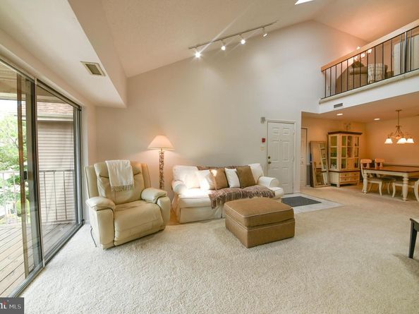 72303 Delaire Landing Road 303, Philadelphia PA 19114