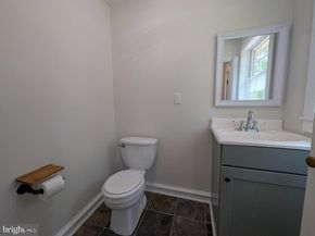 1390 Cinnamon Drive, Fort Washington PA 19034