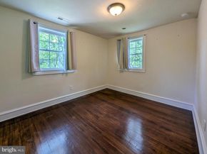 1390 Cinnamon Drive, Fort Washington PA 19034