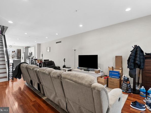 2714 W Jefferson Street, Philadelphia PA 19121