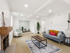 614 Foxcroft Road, Elkins Park PA 19027