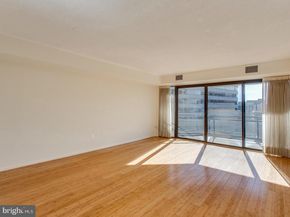 1530 Key Boulevard 1017, Arlington VA 22209