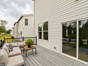 649 Provident Rd, Southampton PA 18966