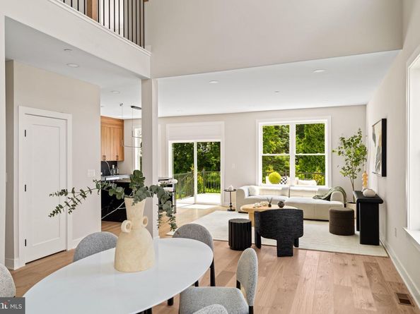 649 Provident Rd, Southampton PA 18966