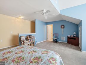 9 Legacy Oaks Drive, Richboro PA 18954