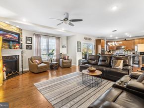 158 Wiltshire Lane, Warminster PA 18974