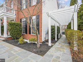 20338 Cliftons Point Street, Potomac Falls VA 20165