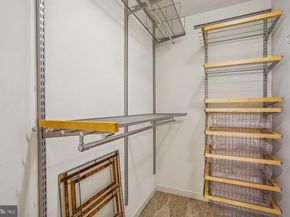 20338 Cliftons Point Street, Potomac Falls VA 20165