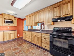 215 Blough Court, Fairless Hills PA 19030