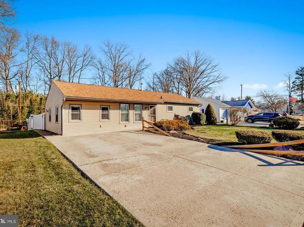 215 Blough Court, Fairless Hills PA 19030