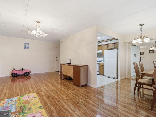 8910 Krewstown Road 118, Philadelphia PA 19115