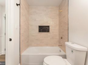 122 Ivy Hill Road, Levittown PA 19057