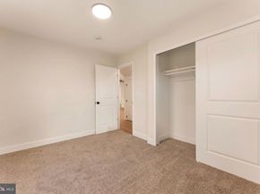 122 Ivy Hill Road, Levittown PA 19057