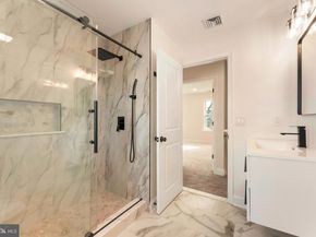 122 Ivy Hill Road, Levittown PA 19057