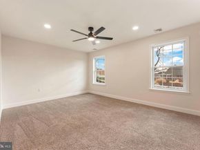 122 Ivy Hill Road, Levittown PA 19057