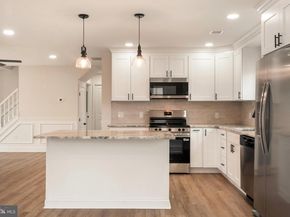 122 Ivy Hill Road, Levittown PA 19057