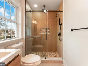 122 Ivy Hill Road, Levittown PA 19057