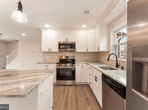 122 Ivy Hill Road, Levittown PA 19057