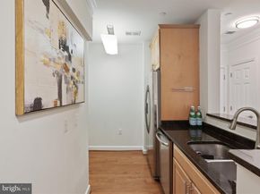 2101 N Monroe Street 212, Arlington VA 22207