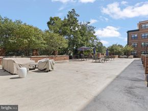 2101 N Monroe Street 212, Arlington VA 22207