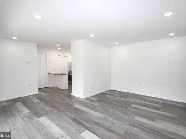 7354 Lee Highway T2, Falls Church VA 22046