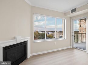 3101 N Hampton Drive 1005, Alexandria VA 22302