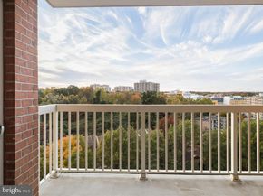 3101 N Hampton Drive 1005, Alexandria VA 22302