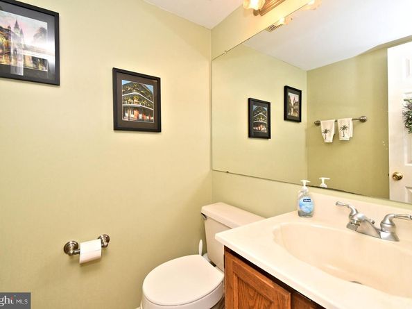 21 Violet Lane, Newtown PA 18940