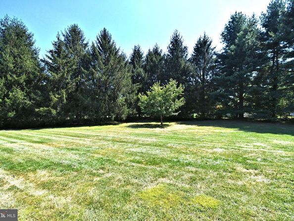 21 Violet Lane, Newtown PA 18940