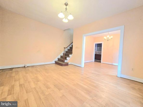 613 Roxboro Place NW, Washington DC 20011