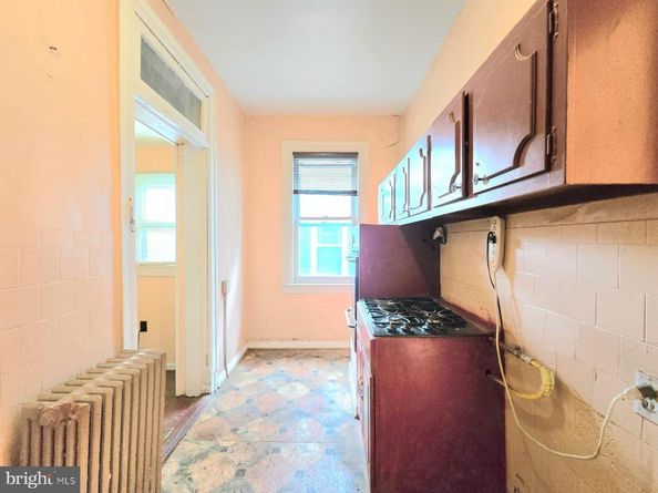 613 Roxboro Place NW, Washington DC 20011