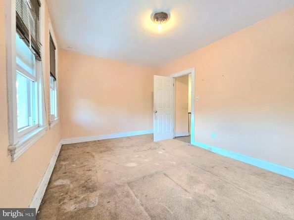 613 Roxboro Place NW, Washington DC 20011