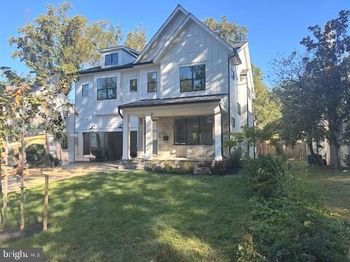5605 Glenwood Road