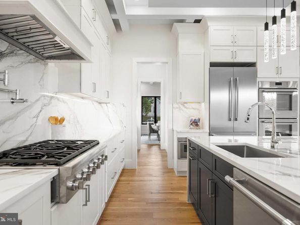 6818 Barrett Road, Falls Church VA 22042