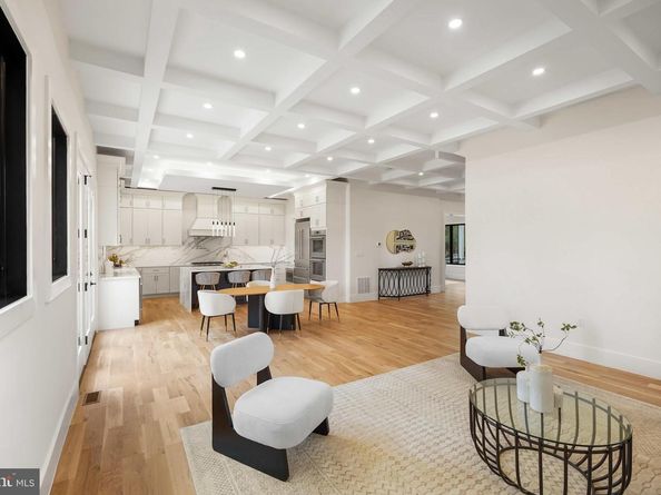 6818 Barrett Road, Falls Church VA 22042