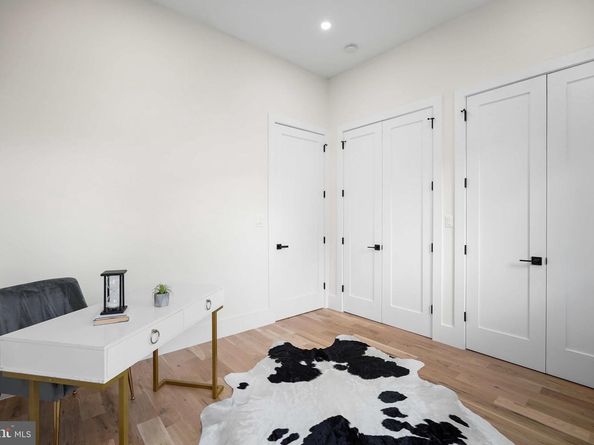 6818 Barrett Road, Falls Church VA 22042