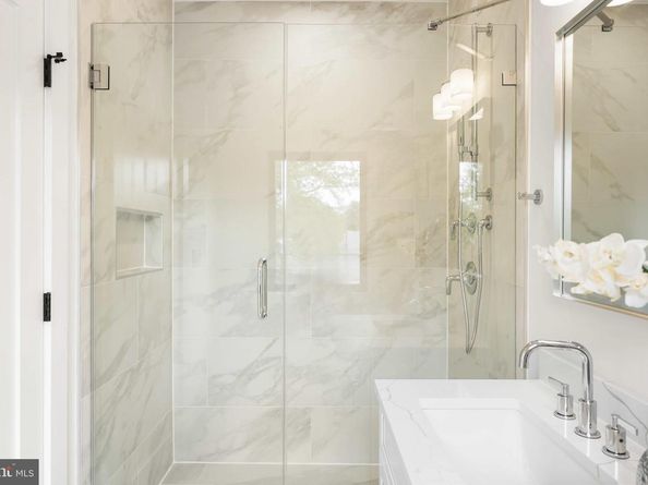 6818 Barrett Road, Falls Church VA 22042