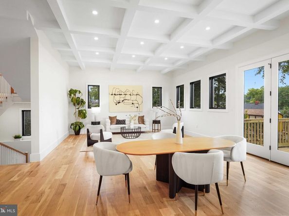 6818 Barrett Road, Falls Church VA 22042