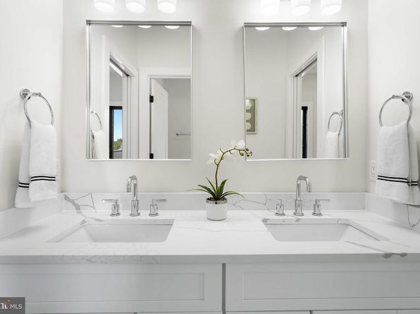 6818 Barrett Road, Falls Church VA 22042