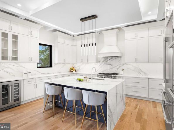 6818 Barrett Road, Falls Church VA 22042