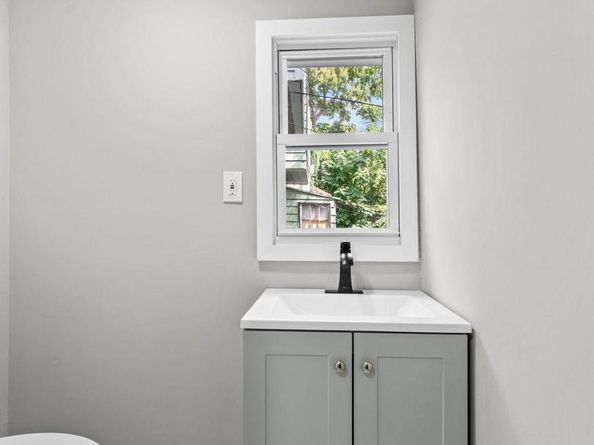 228 W Seymour Street, Philadelphia PA 19144