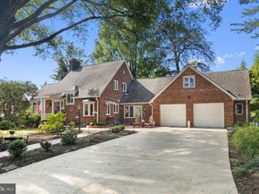 2630 S Lynn Street, Arlington VA 22202