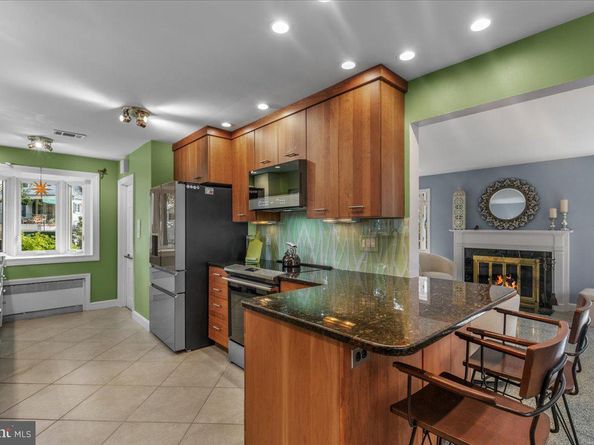 2630 S Lynn Street, Arlington VA 22202