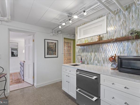 2630 S Lynn Street, Arlington VA 22202